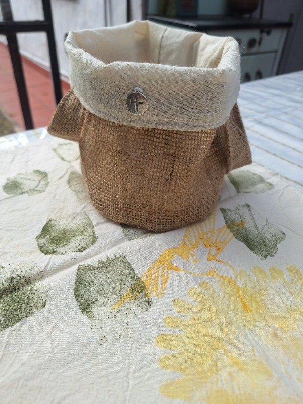 Producto - Cesto multiuso con manija y dije cruz - 1