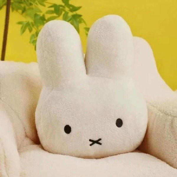 Producto - Almohadón Miffy Blanco-Fucsia 40cm