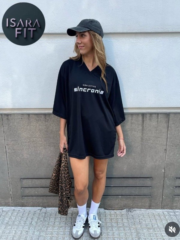 Producto - Remera Oversize Sincronia Negra - 1