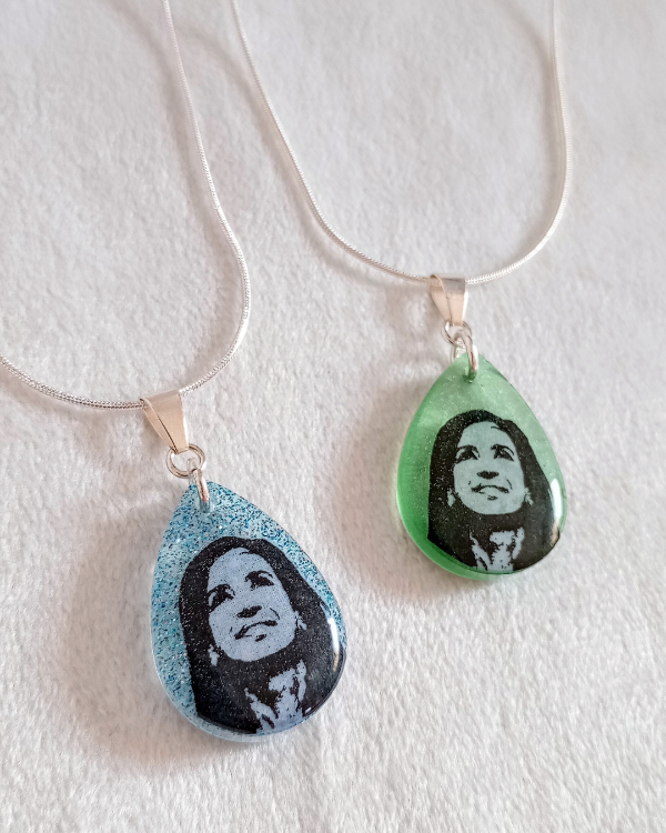 Producto - Dije gota Presidenta