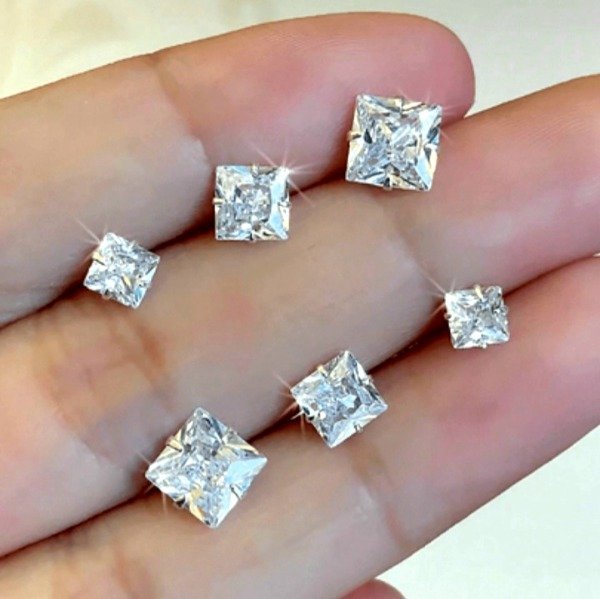Producto - Aros Brillo Cuadrado Engarzado Dorados