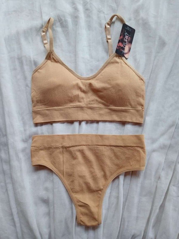 Producto - Conjunto Isa beige