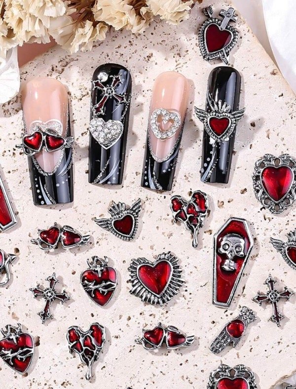 Producto - Dijes gothic red