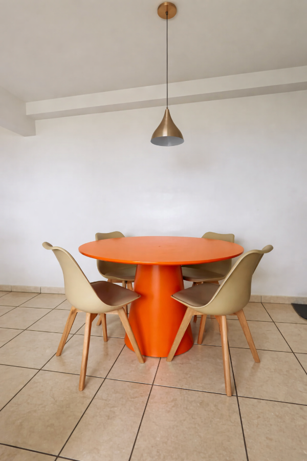 Producto - Mesa de Comedor 100 diam. base CONO / HONGO - Fibra de vidrio COLOR