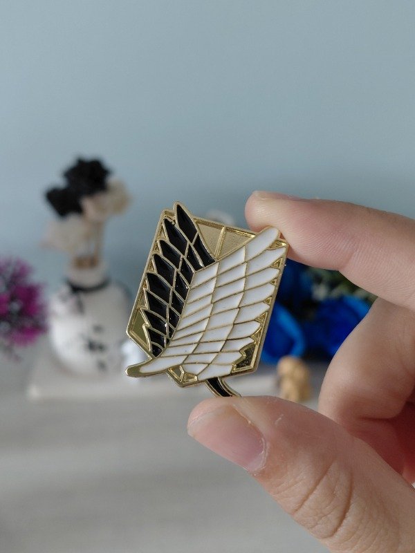 Producto - Pin metalizado - Attack on Titan #0156