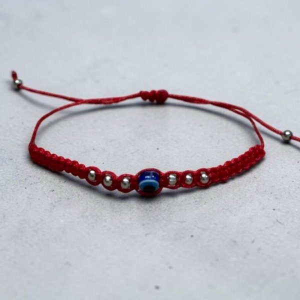 Producto - PULSERA DE HILO ROJO CON OJO TURCO Y ACCESORIOS (Cod.PUL02)