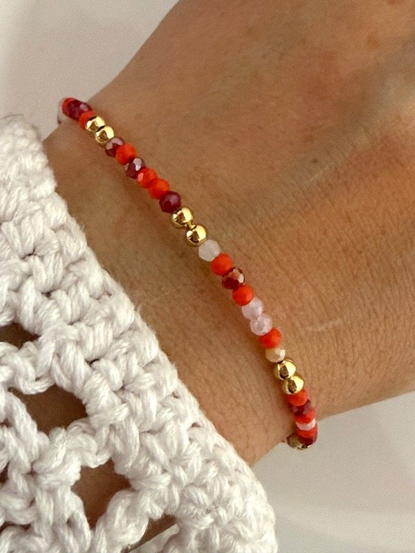 Producto - PD123 Pulsera piedritas y bolitas acero dorado