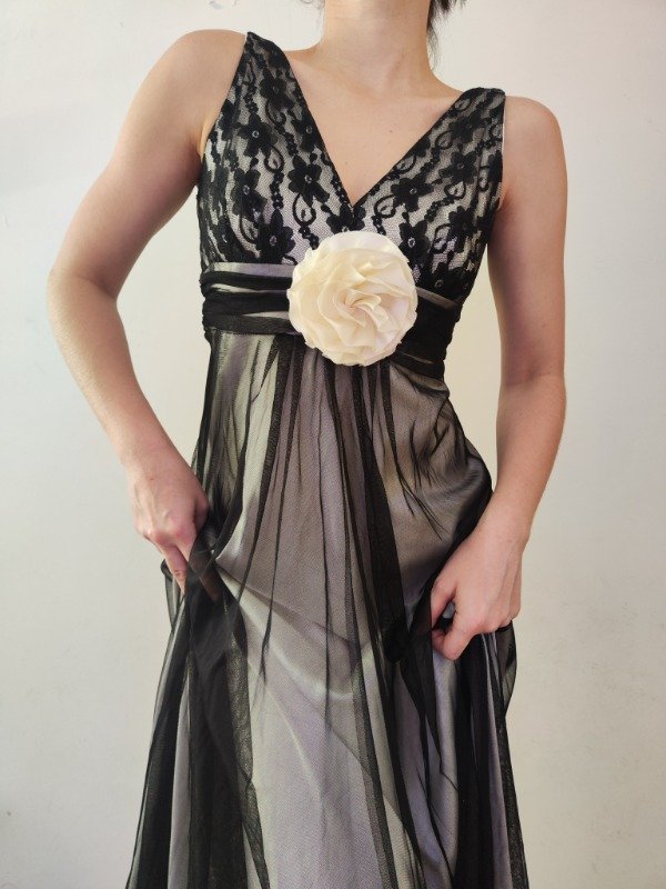 Vestido ByN satén, tul y encaje — imagen 13