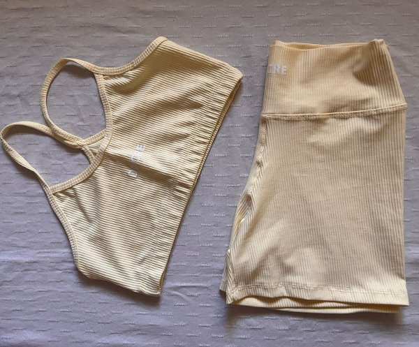 Producto - Calza corta morley AMARILLO pastel