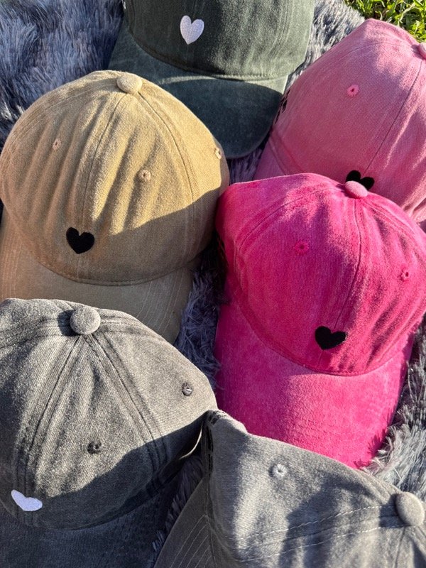 Producto - Gorra Bordada corazón