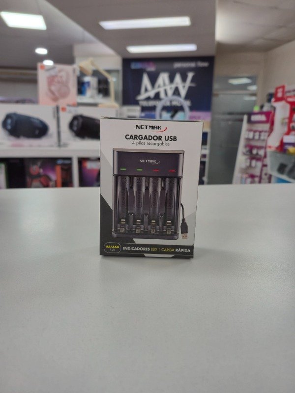 Producto - Cargador Rapido USB p/4 pilas AA/AAA 1.2v Netmak NM-CH4
