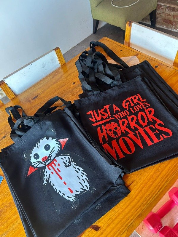 Producto - TOTE BAG ZARIGUEYA VAMPIRO
