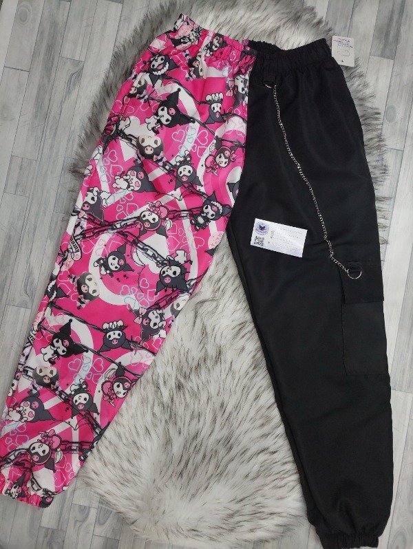 Producto - Jogger kuromi cadena niña