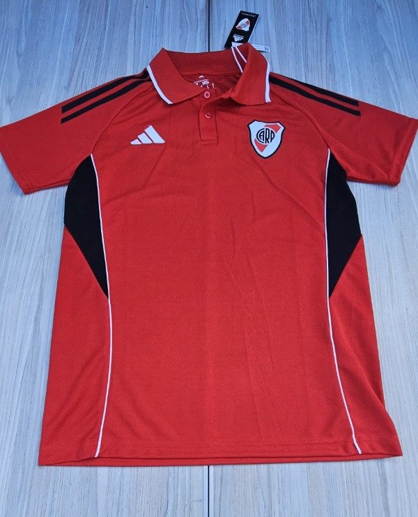 Producto - Chomba River Roja 2026