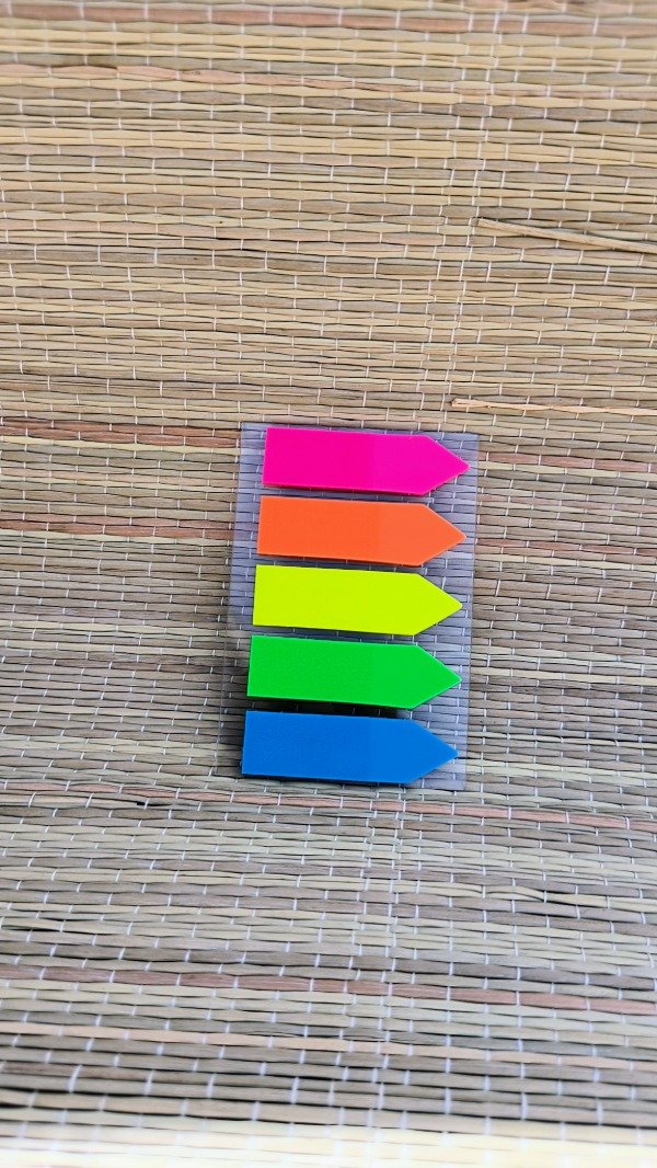 Producto - Señalador de página neon flecha