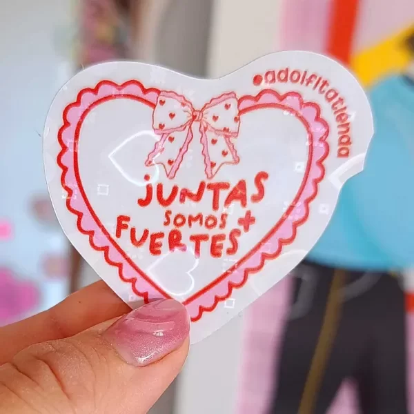 Producto - Sticker Juntos somos + fuertes - By Adolfita