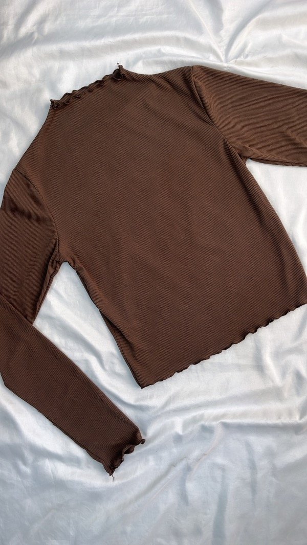 Producto - polera chocolate