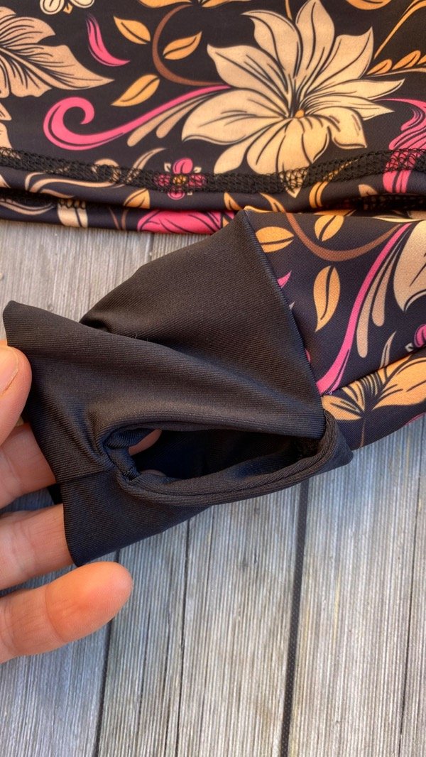 Crop top manga larga estampa retro — imagen 2