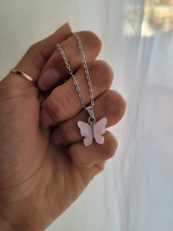 Producto - Gargantilla mariposa nácar rosa bebé