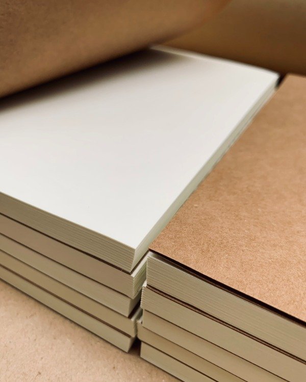 Producto - INTERIOR A4 C/GUARDA KRAFT, BOOKCEL LISO X5 - 1
