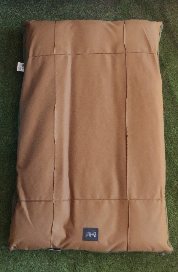 Producto - Colchoneta Línea Chic Tamaño Grande 105x75