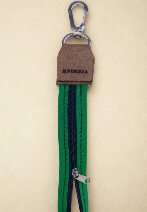 Producto - Sujeta buzo/campera