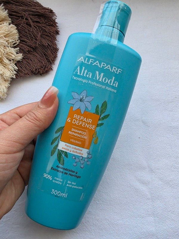 Producto - Shampoo Vegano para cabellos dañados Repair y Defense Alta Moda por 300gr