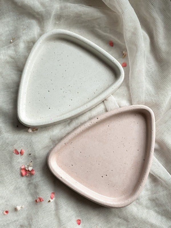 Producto - Bandeja de concreto triangular