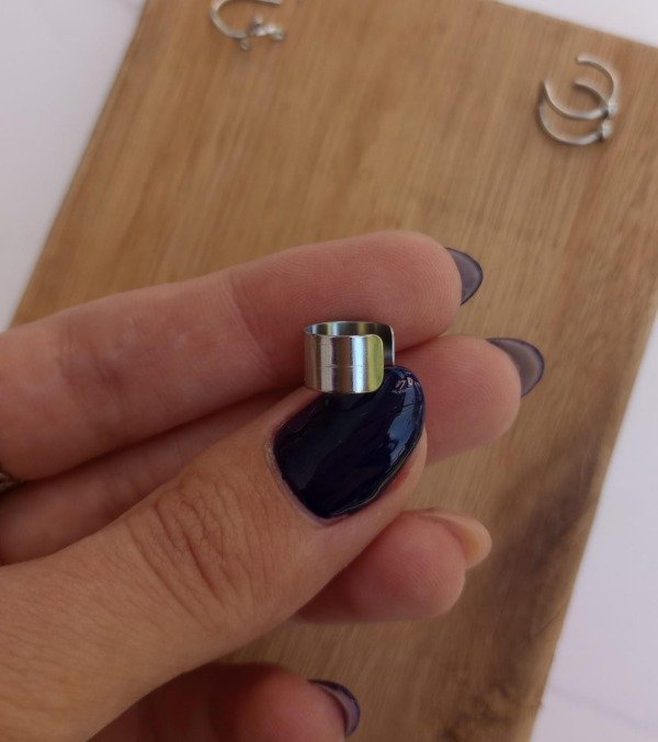 Producto - Ear Cuff Clásico - Acero Quirúrgico