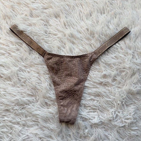 Producto - LESS PINK AND VICTORIA'S SECRET 260