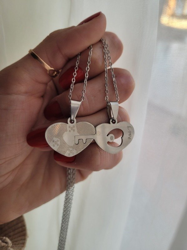 Producto - Gargantillas para compartir corazón con llave love AQ