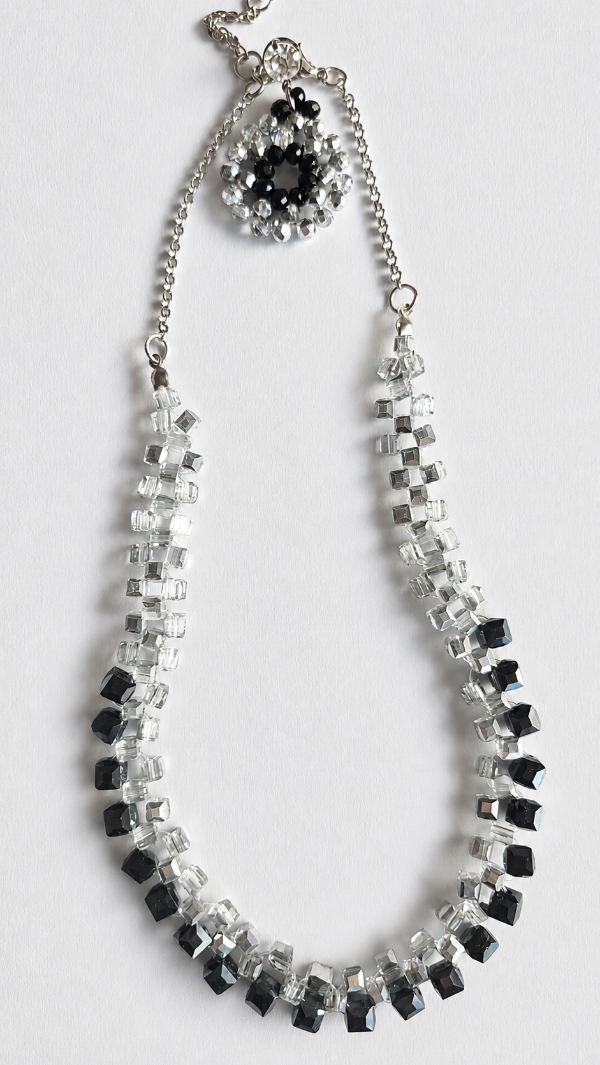 Producto - Collar Cubico Plata y Negro - 8
