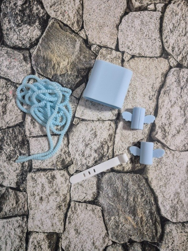 Producto - Funda cargador 20W celeste