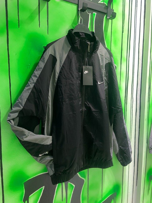 Producto - CAMPERA NIKE NOCTA