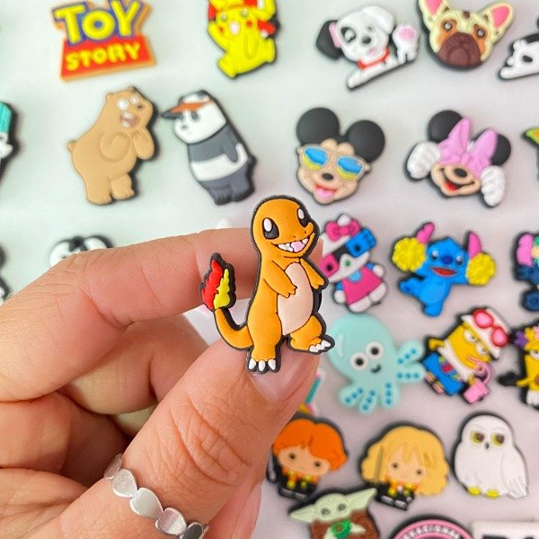 Producto - PINS CROCS CHARMANDER