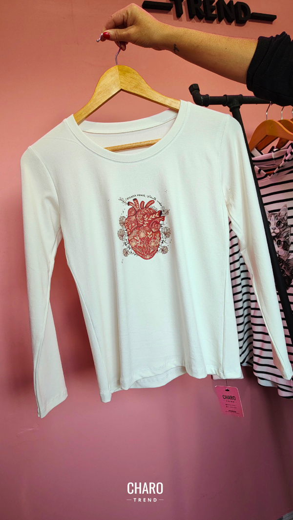 Producto - CAMISETA PIENSA MENOS SIENTE MAS