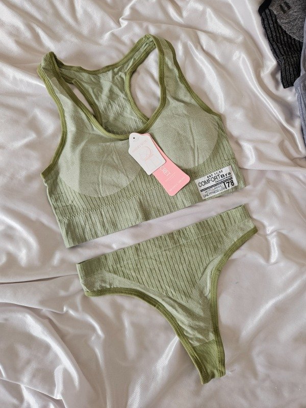 Producto - CONJUNTO DEPORTIVO AINSLIES SECRET (A46 Q) VERDE