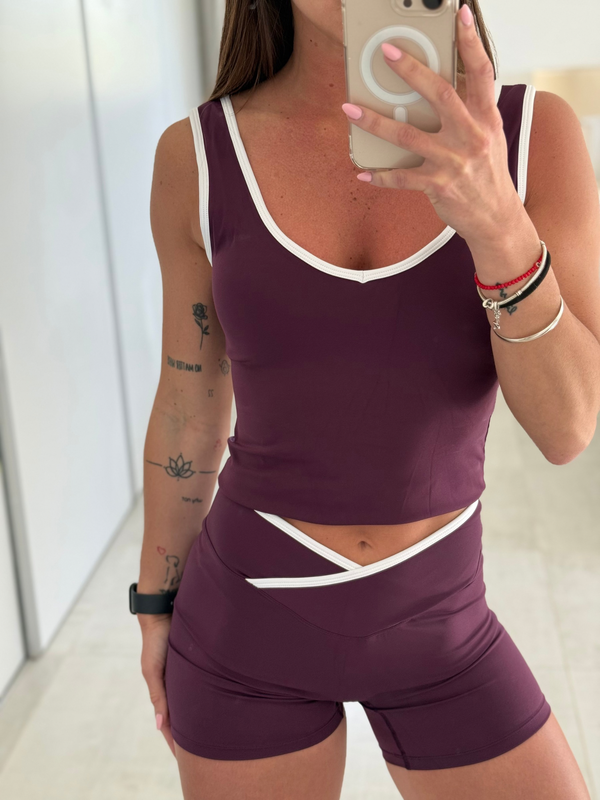 Producto - Conjunto MOR bold plum M