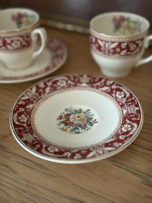 Producto - Tres tazas de café de loza inglesa