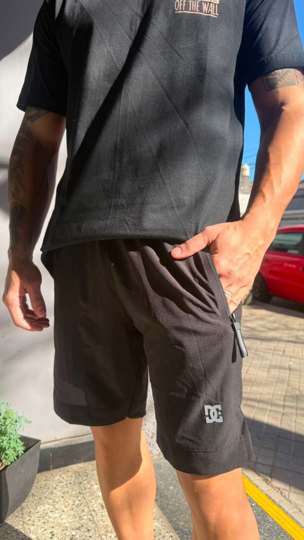 Producto - Short deportivo negro