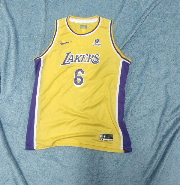 Producto - MUSCULOSA NBA LAKERS AMARILLA