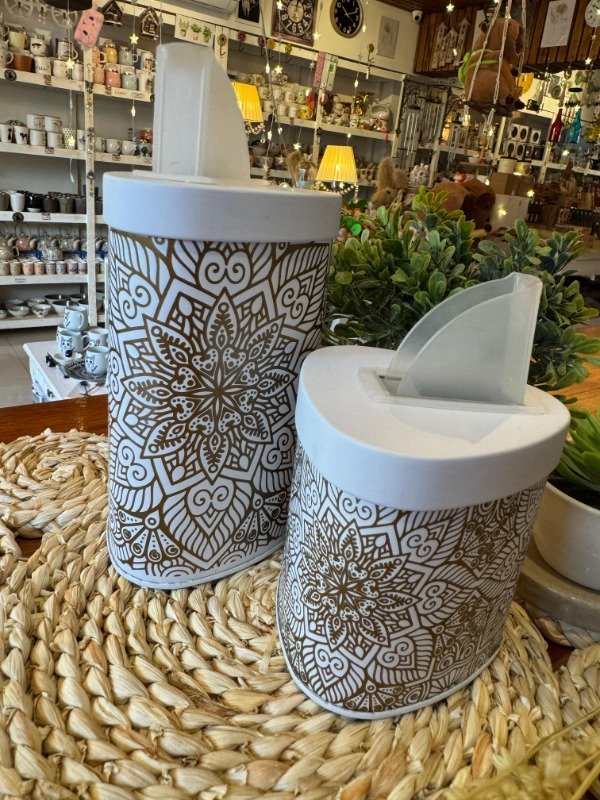 Producto - Duo de latas triangular: Mandalas (Efectivo: 7.120)
