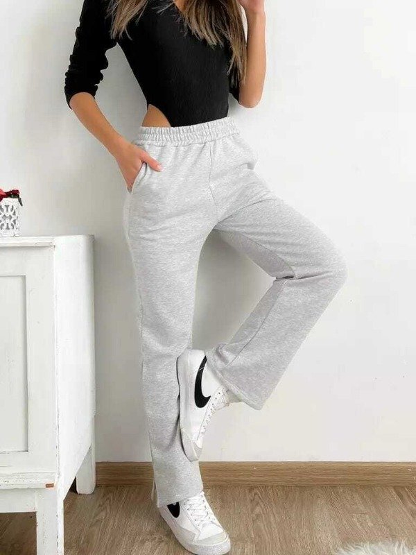 Producto - Jogger recto con tajo