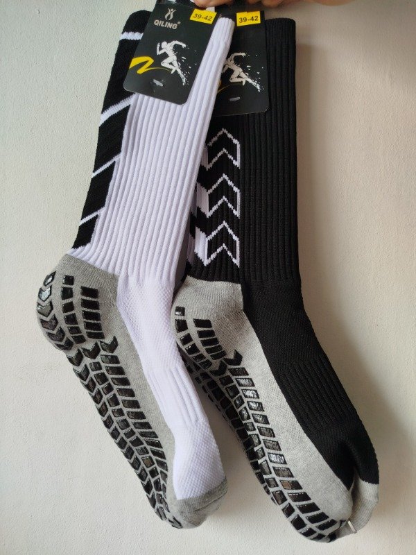 Producto - PACK X2 PARES MEDIAS LARGAS ANTIDESLIZANTES
