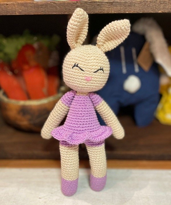 Producto - Amiguru tejido de apego conejita bailarina 25cm