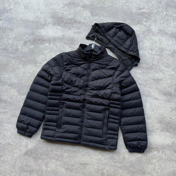 Producto - CAMPERA UNIQLO NEGRO