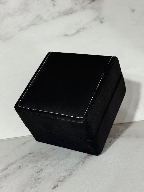 Producto - ESTUCHE CUERO NEGRO