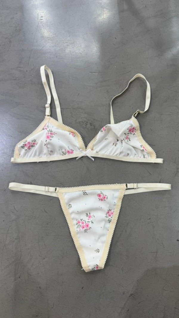 Producto - Conjunto Flor White Morley