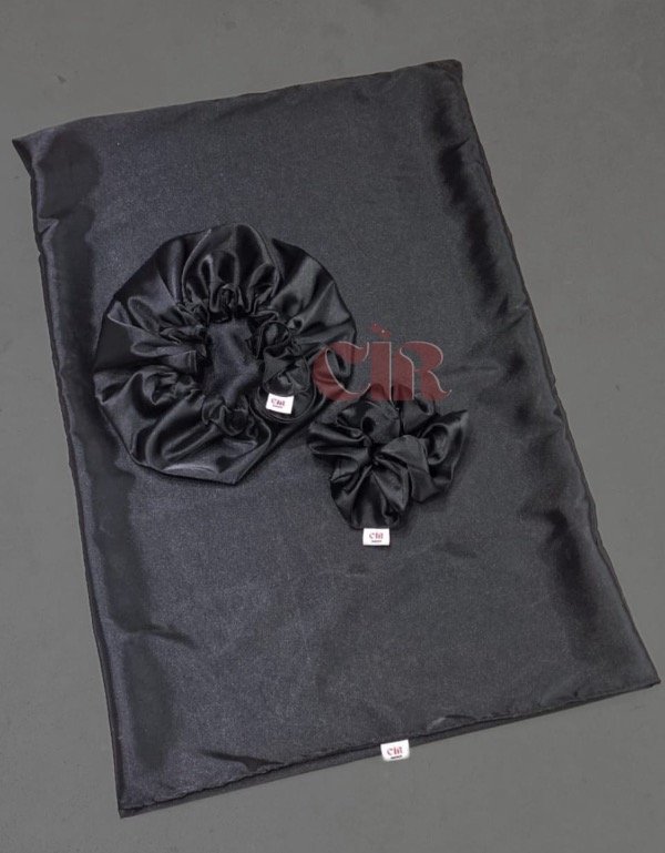 Producto - kit saten ( funda de almohada + gorro + colita de pelo)