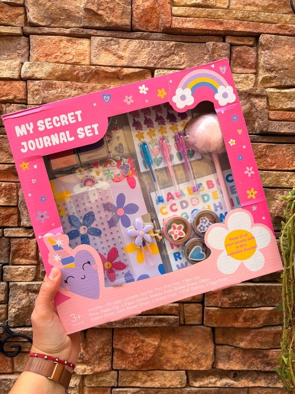 Producto - Set de regalo con DIARIO ÍNTIMO FLORES